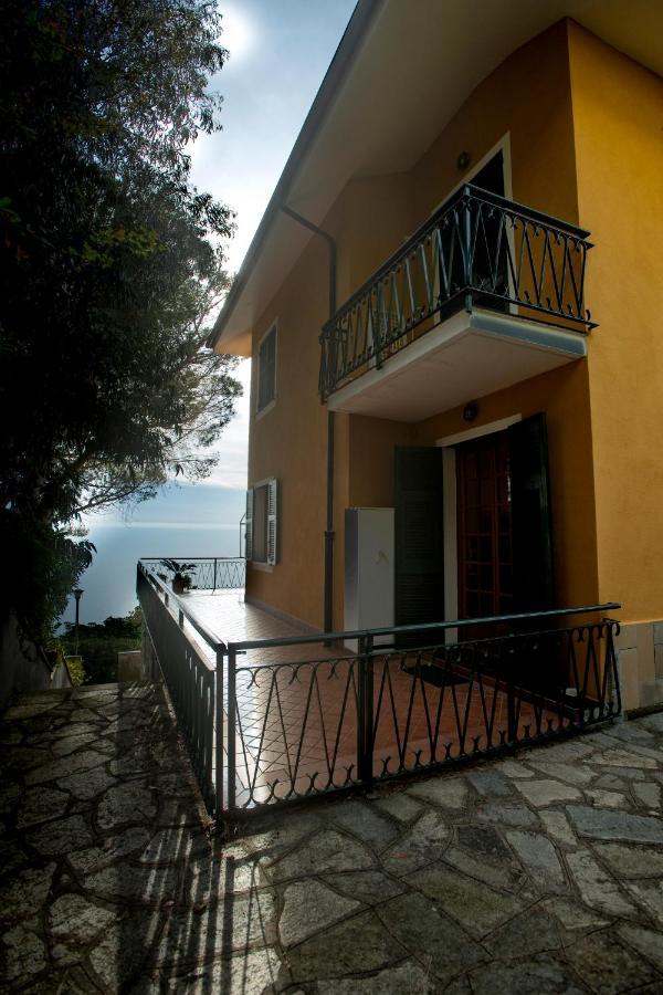 080 - La Villa Storica Il Vigneto 45B, Terrazza Sul Mare - Parcheggio Privato Gratis Moneglia Exteriér fotografie